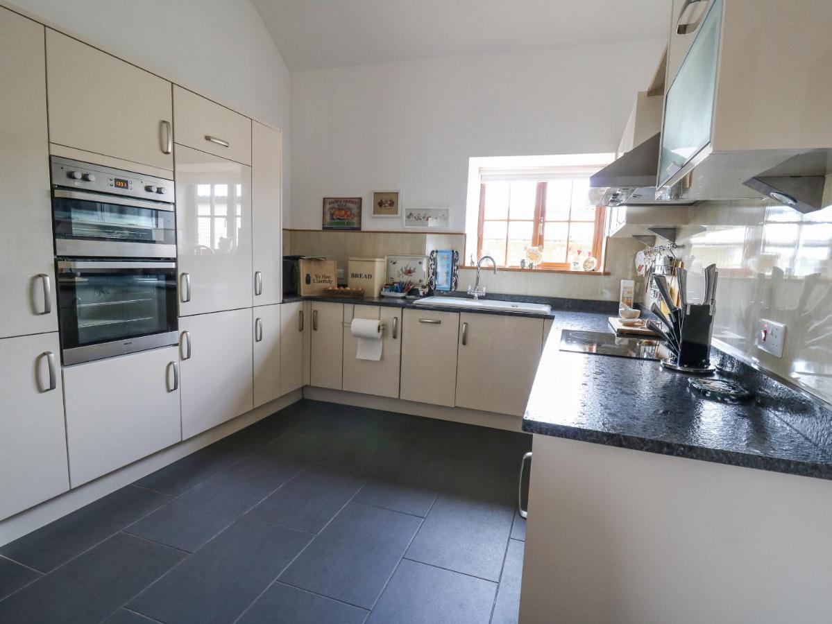 Yr Hen Llaethdy Villa Troedyraur Екстериор снимка