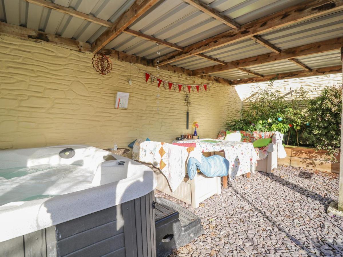 Yr Hen Llaethdy Villa Troedyraur Екстериор снимка