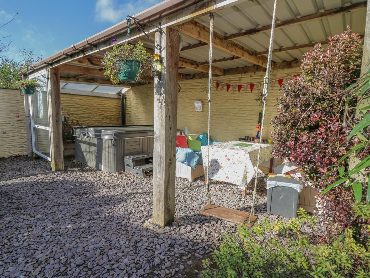 Yr Hen Llaethdy Villa Troedyraur Екстериор снимка